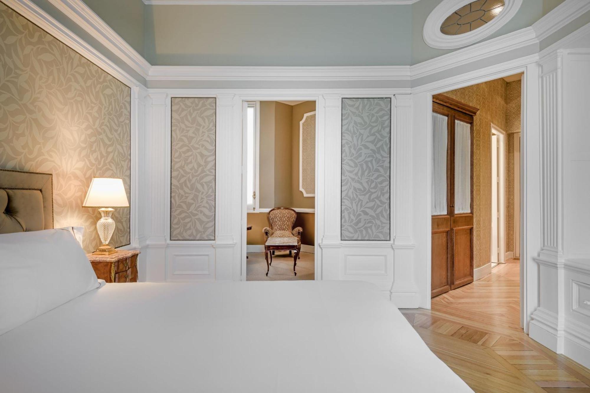 Premium Deluxe Zimmer mit 1 Kingsize-Bett